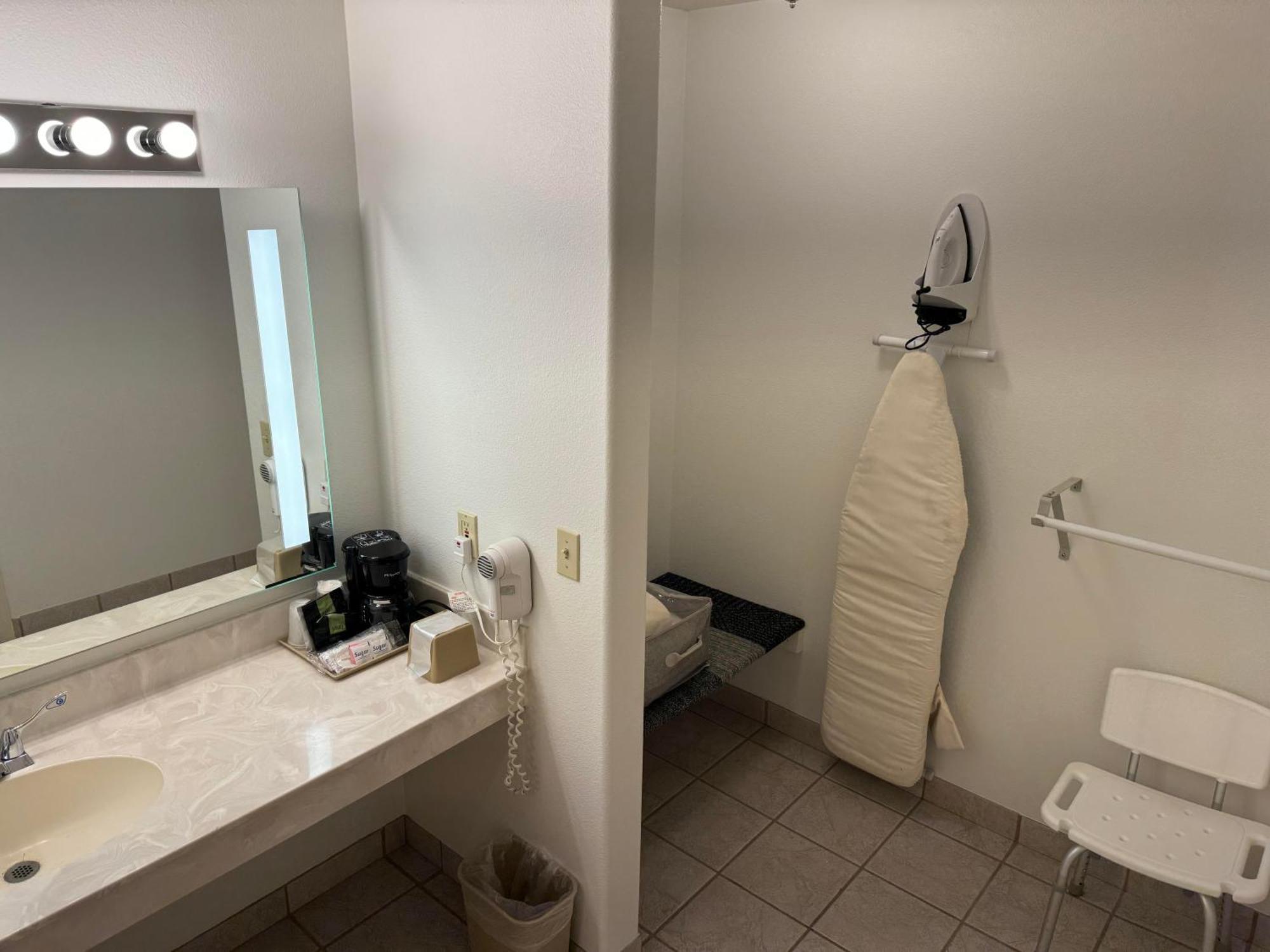 Abajo Lodge Монтичелло Экстерьер фото